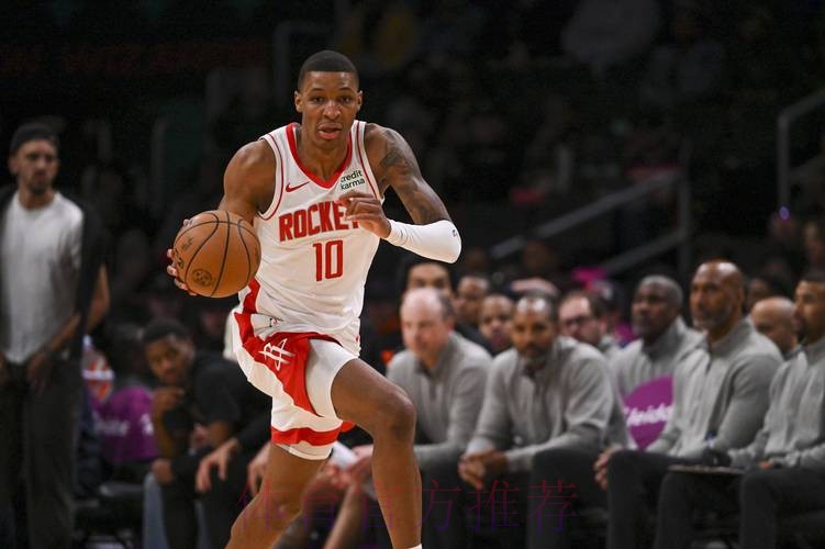 阿门反击送助攻 贾巴里·史密斯双手暴扣 阿门反击送助攻 贾巴里·史密斯双手暴扣