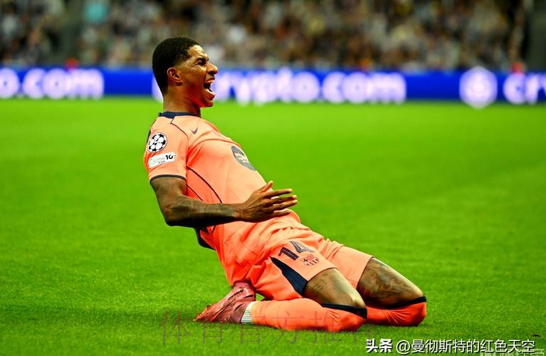 戈森斯谈客战皇马:要去竞争 而不是去欣赏伯纳乌 戈森斯谈客战皇马:要去竞争 而不是去欣赏伯纳乌